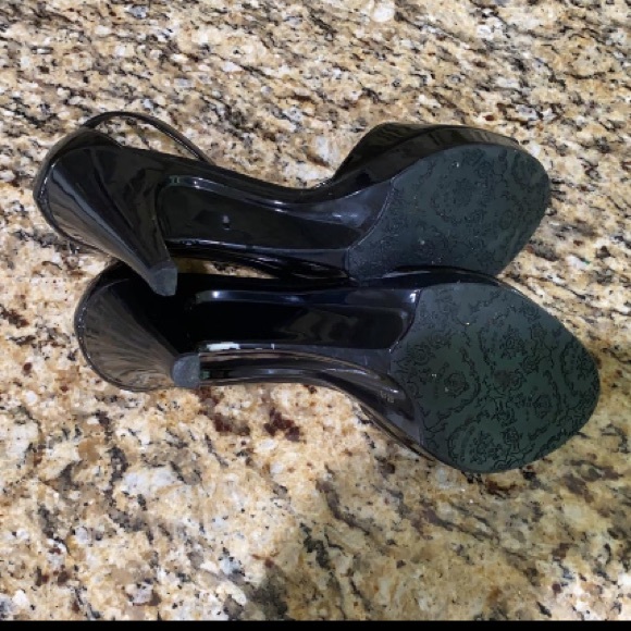 BCBG strappy black patent ankle strap heels - Picture 4 of 8